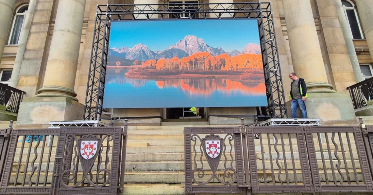 led screen outdoor display